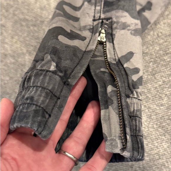 SPANX Black and Gray Camo Jogger Style pants - Picture 3 of 5